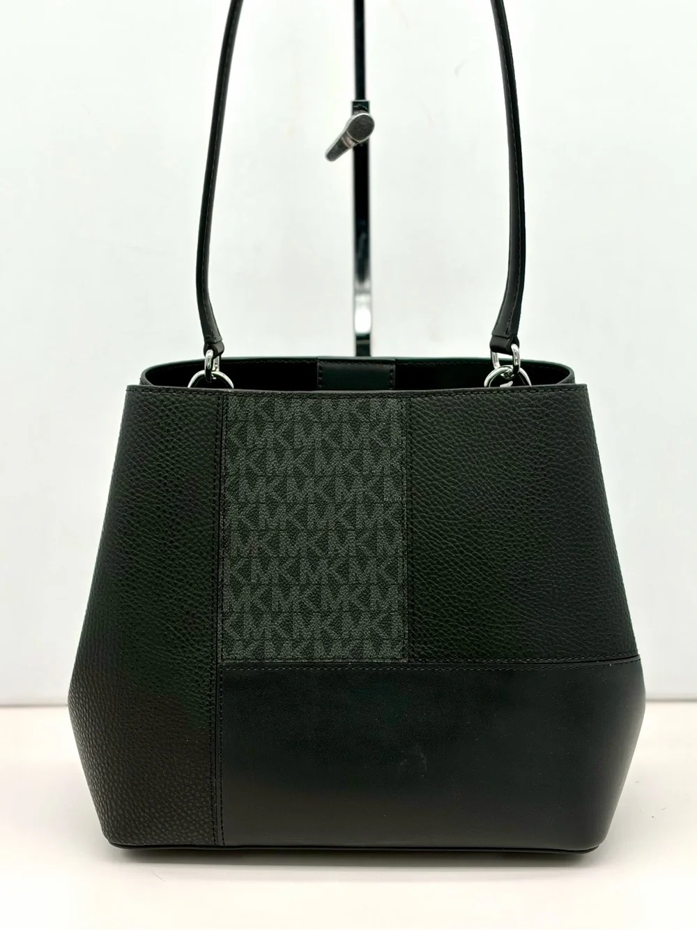 Michael Kors sleek shoulder